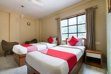 هتل Compact Villa Lavelle