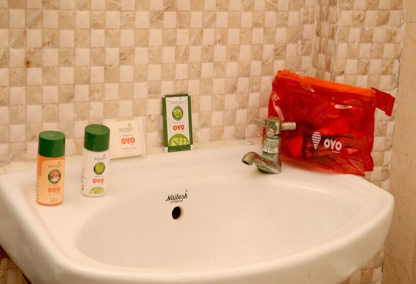 فندق Eden Residency