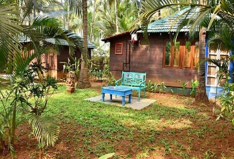 هتل Room Maangta 320 Morjim Goa