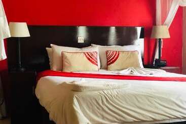 هتل The Big Five Lodge
