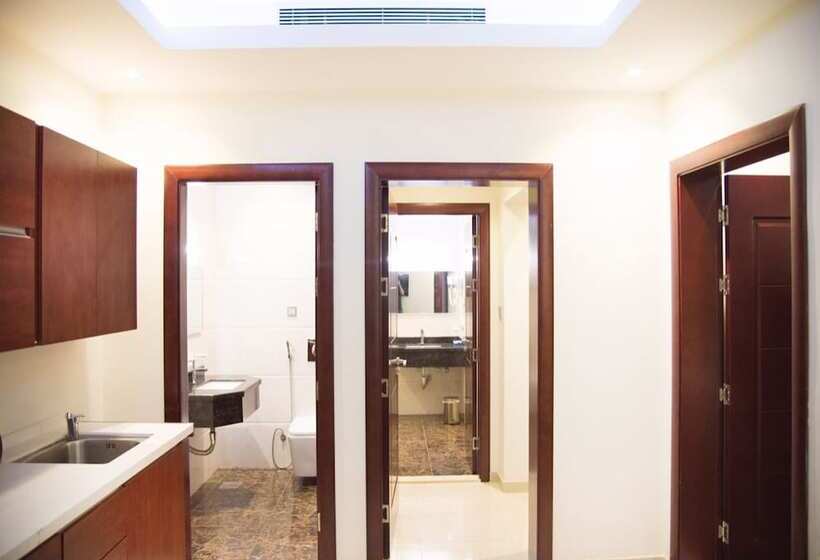 هتل Wow Jeddah