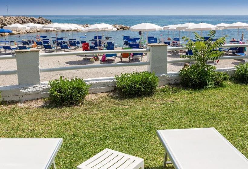 ペンション Baia Marticana Residence