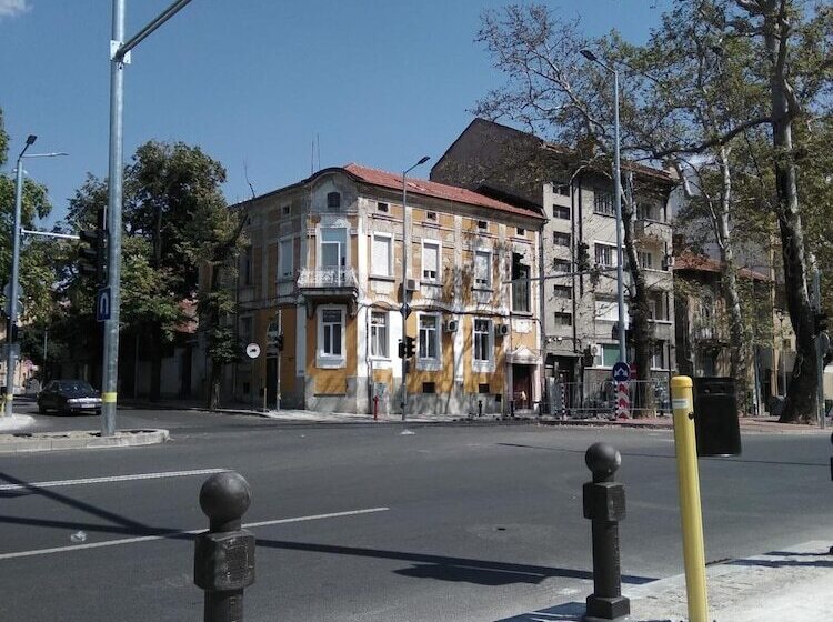 تختخواب و صبحانه Hostel Ginger House