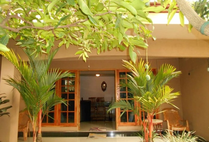 تختخواب و صبحانه House Of Esanya