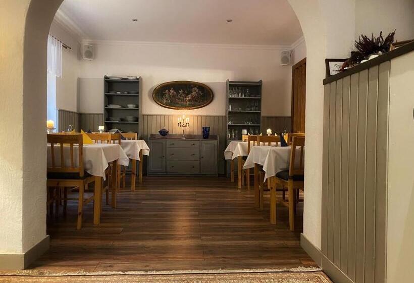 צימר Riverside Inn