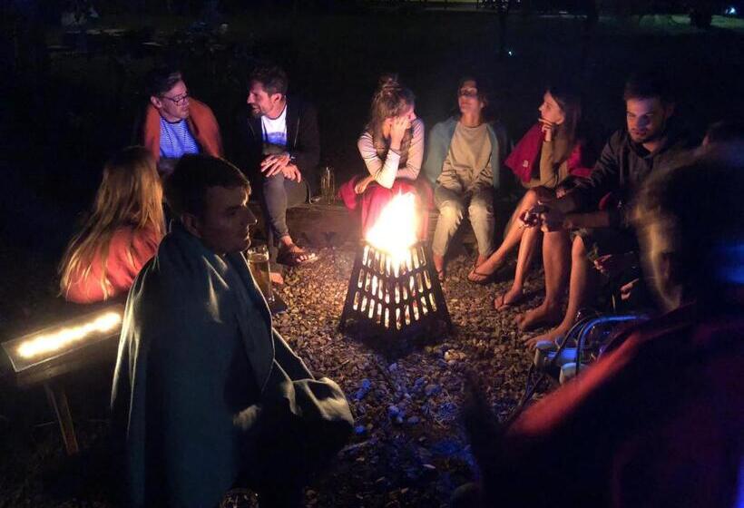 צימר Riverside Inn