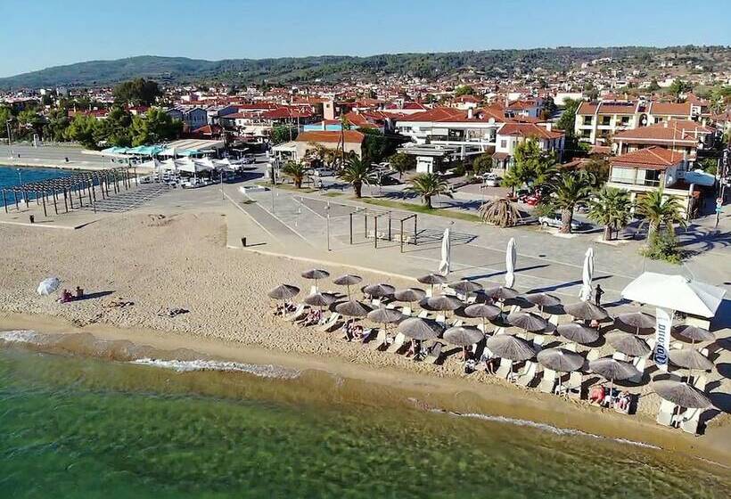 Finikas Garden Beach Resort Nikiti
