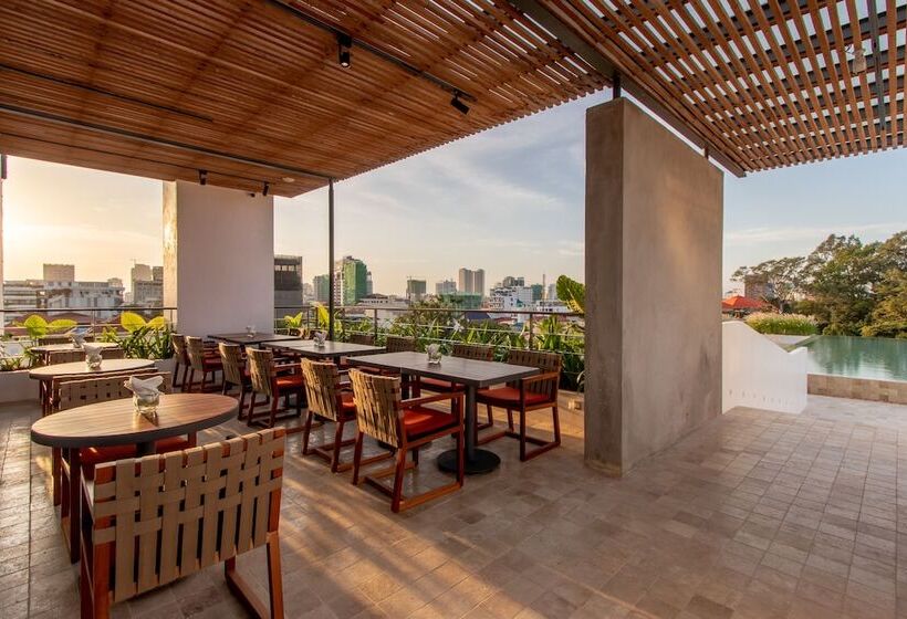 בית מלון כפרי Penh House