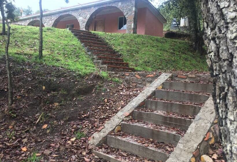 هتل Rancho Escondido Casa Goyri