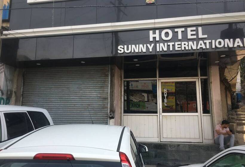 هتل Sunny International