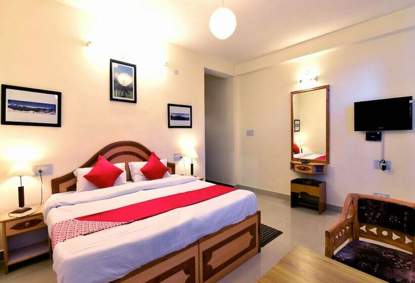 هتل The Manali Lodge By Oyo Rooms