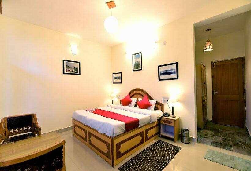 هتل The Manali Lodge By Oyo Rooms