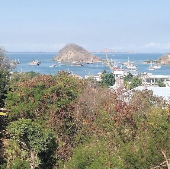 پانسیون Pesona Bali Room And Restaurant