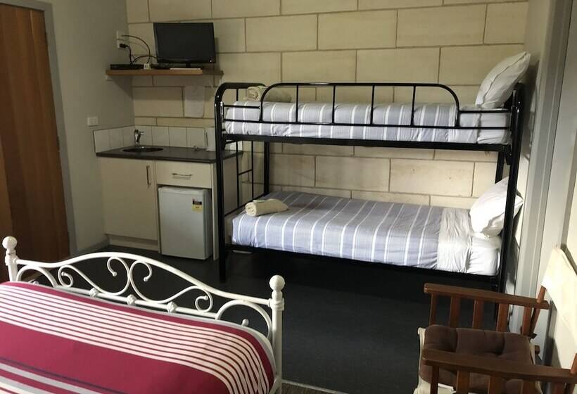 پانسیون Port Campbell Guesthouse & Flash Packers