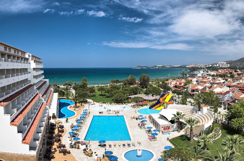 Batihan Beach Resort & Spa  24h All Inclusive