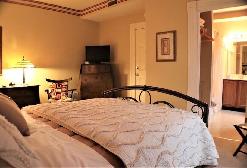 هتل 50 Lincoln Short North Bed & Breakfast