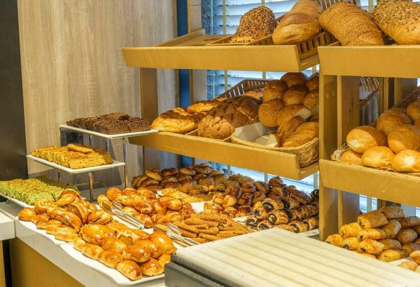 Fotos del hotel Golden Age  & Spa:  57