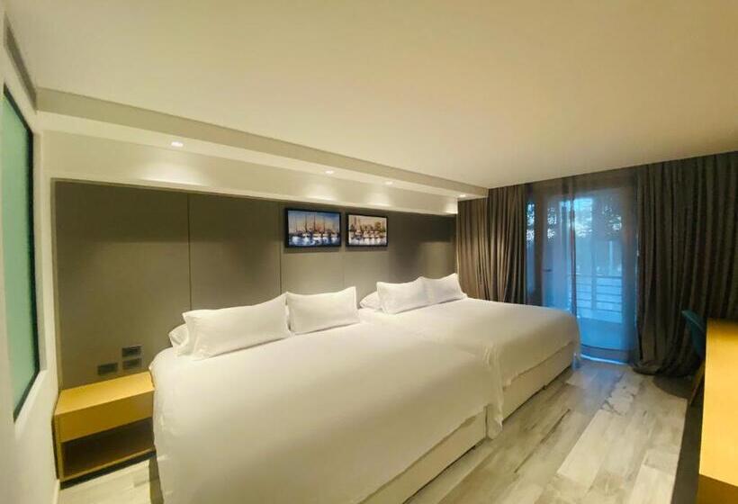 Fotos del hotel La Capilla  Punta Del Este:  10