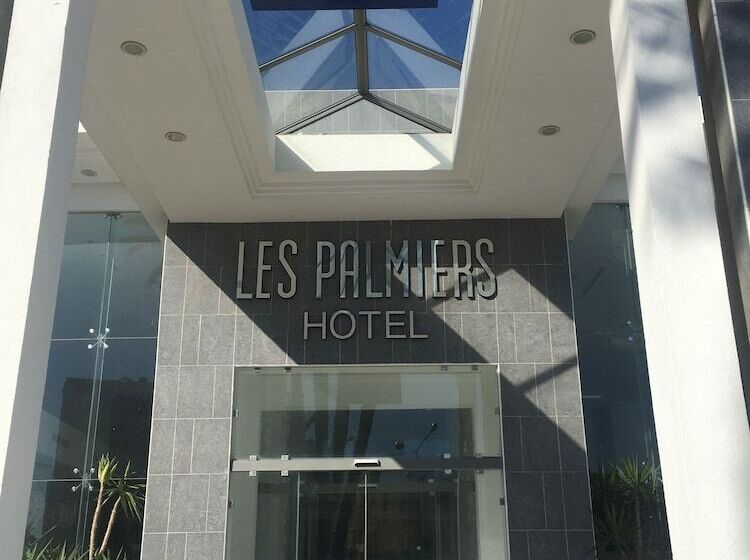 ホテル Les Palmiers