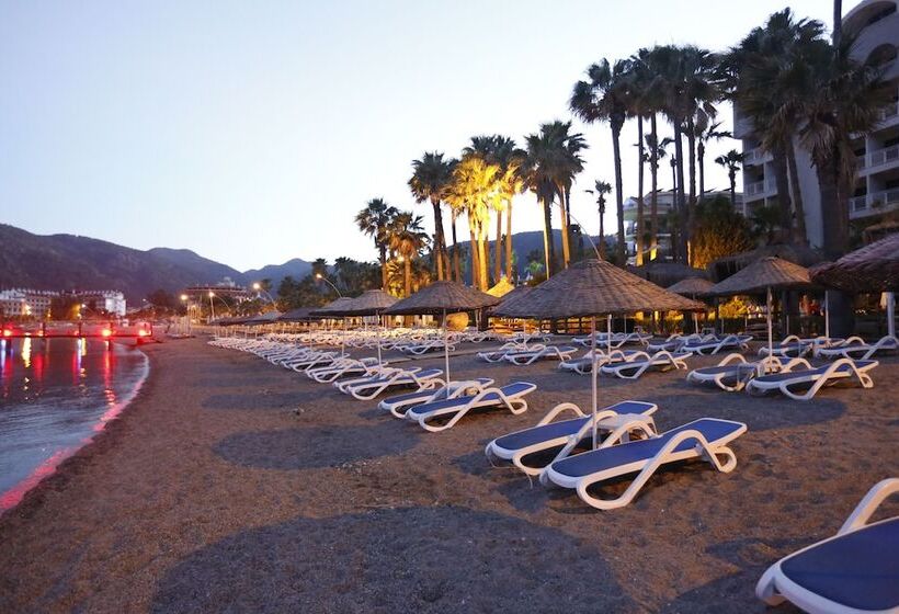 Quadas Hotel   Adults Only