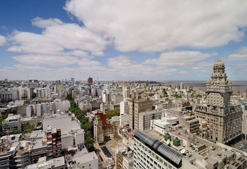 هتل Radisson Montevideo Victoria Plaza