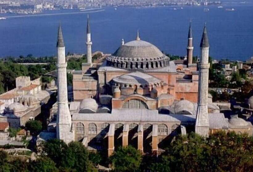 Fotos del hotel Ramada Istanbul Grand Bazaar:  42