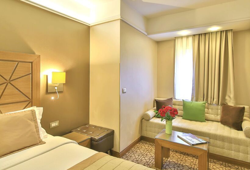 هتل Ramada By Wyndham İstanbul Taksim