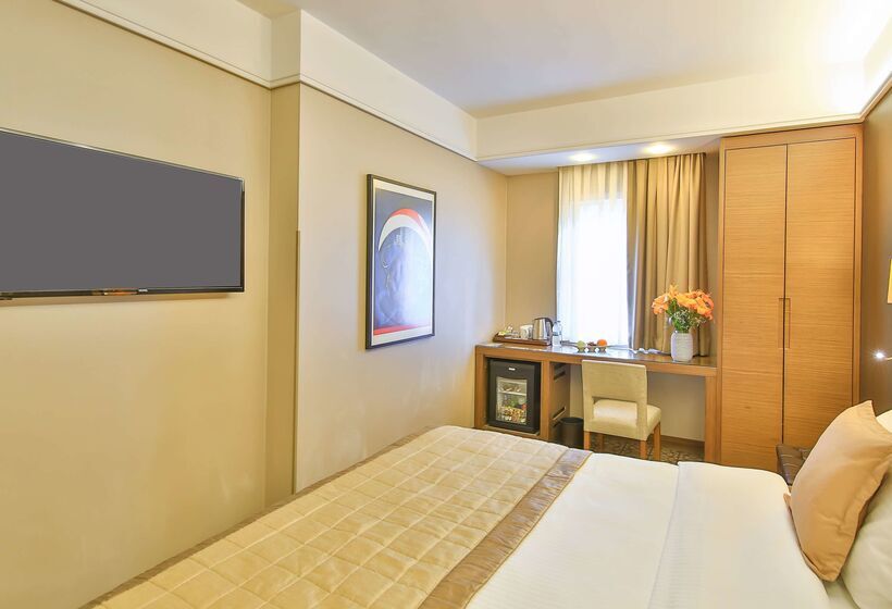 هتل Ramada By Wyndham Istanbul Taksim