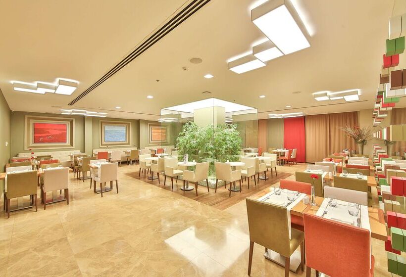 호텔 Ramada By Wyndham Istanbul Taksim