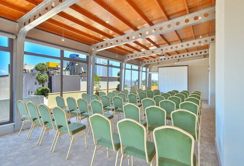 هتل Ramada By Wyndham İstanbul Taksim