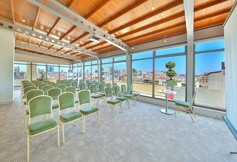 هتل Ramada By Wyndham İstanbul Taksim