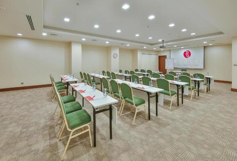 هتل Ramada By Wyndham Istanbul Taksim