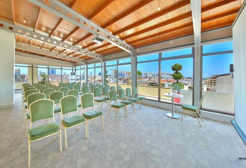 هتل Ramada By Wyndham İstanbul Taksim