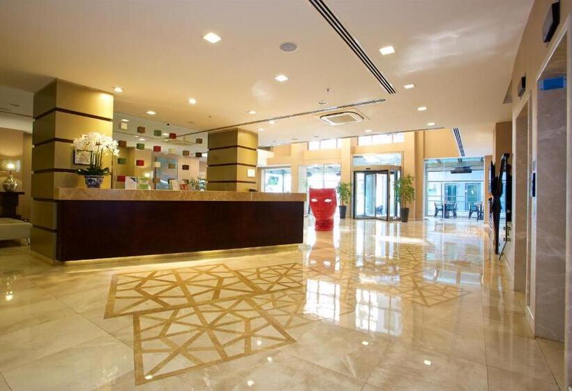 هتل Ramada By Wyndham Istanbul Taksim