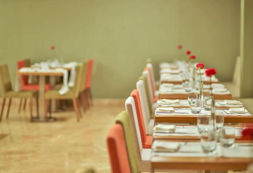 هتل Ramada By Wyndham İstanbul Taksim