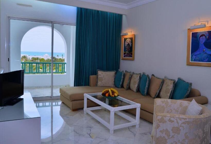 هتل Royal Garden Palace   Families And Couples