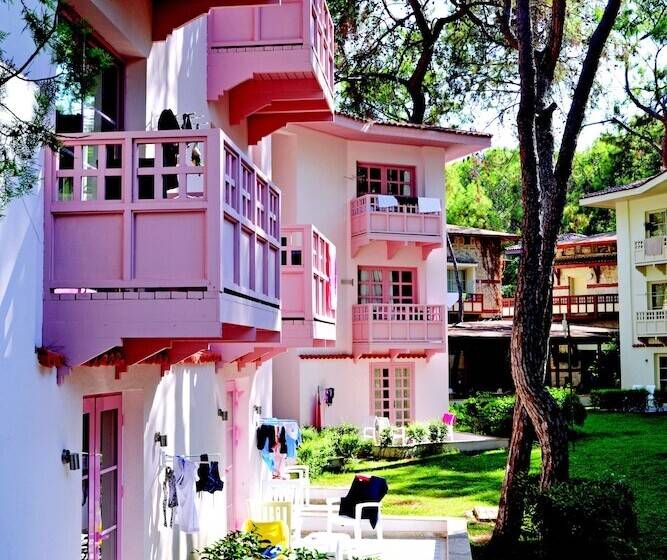 هتل Ulusoy Kemer Holiday Club