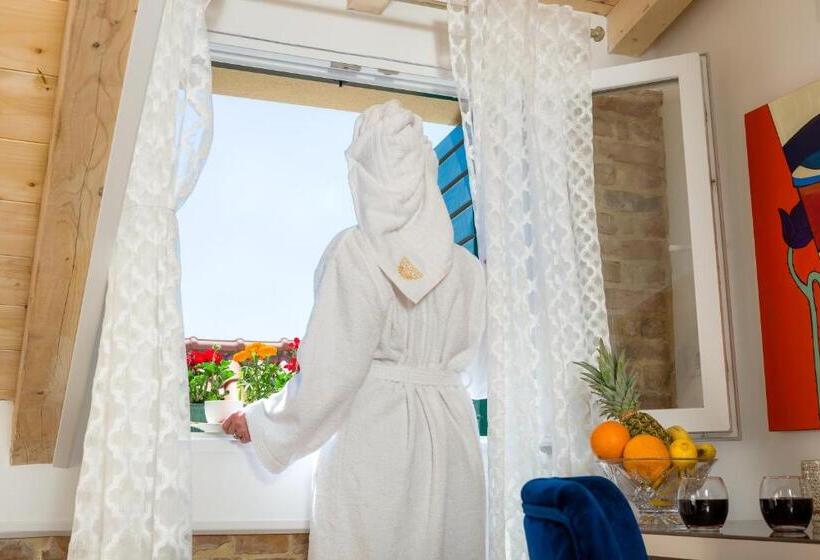 هتل Agava Lux Rooms&pool