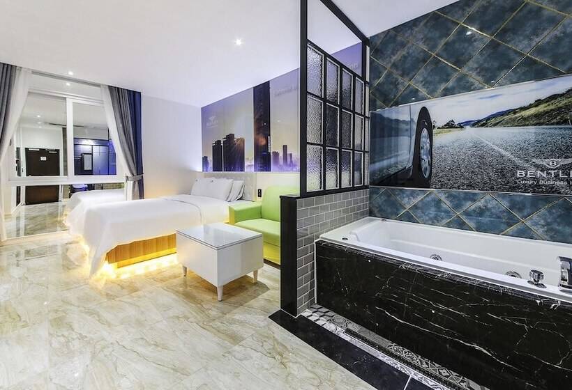 בית מלון כפרי Bentley Business