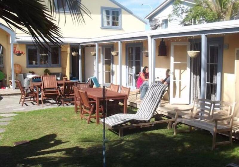 モーテル Orewa Pillows Lodge