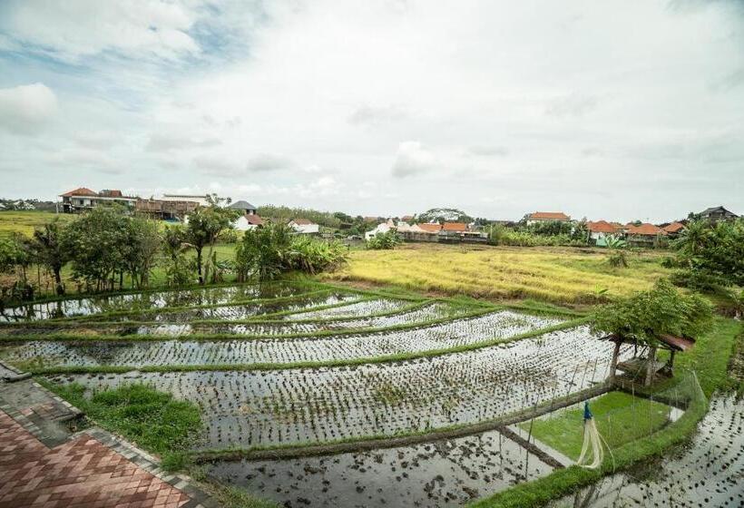 پانسیون Canggu Beach Inn
