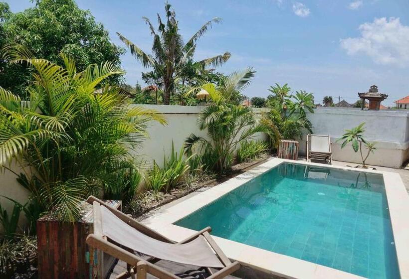 پانسیون Canggu Beach Inn