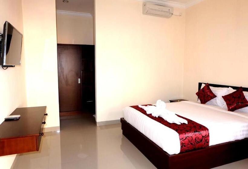 بنسيون Tom S Inn Pecatu