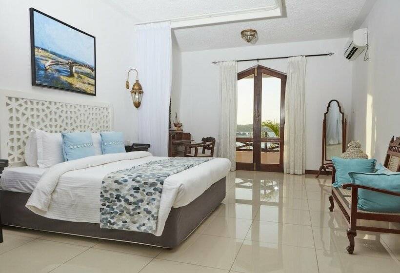 Tamarind Village Apartments