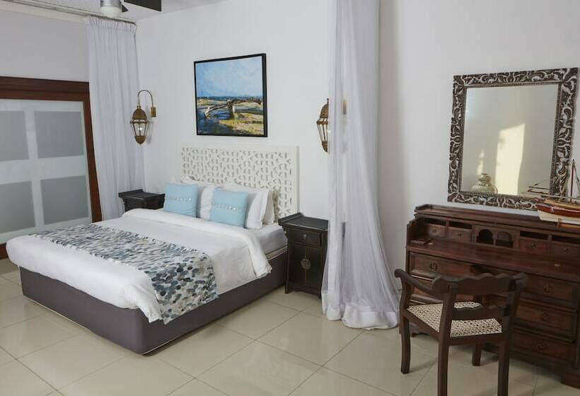 Tamarind Village Apartments