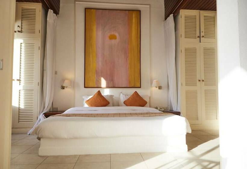 Tamarind Village Apartments