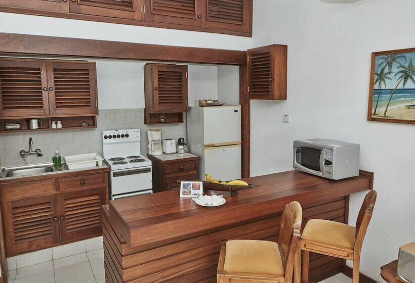 Tamarind Village Apartments