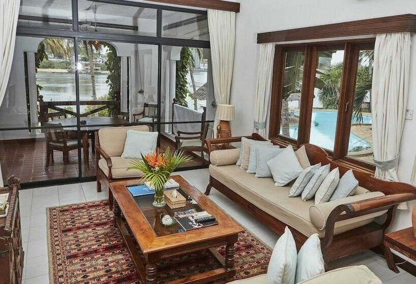 Tamarind Village Apartments