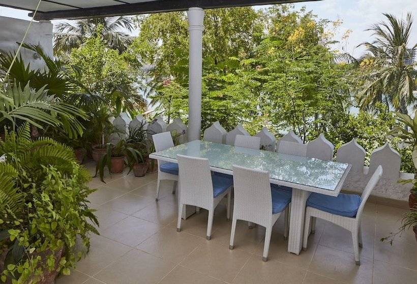 Tamarind Village Apartments