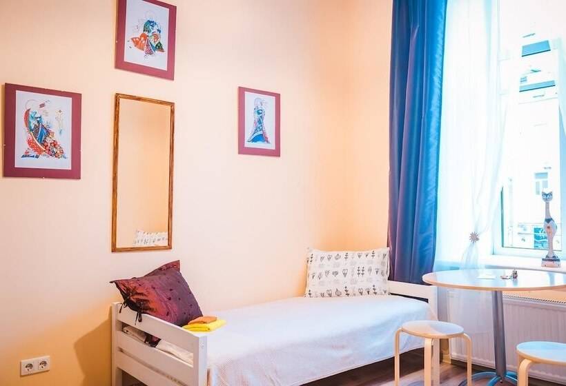 Ave Peter Hostel